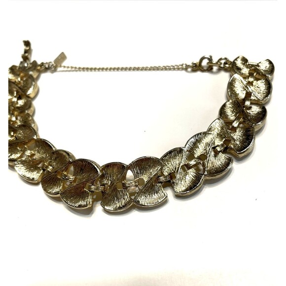 Monet Bracelet Gold Tone Classic Sophisticated - Picture 2 of 7